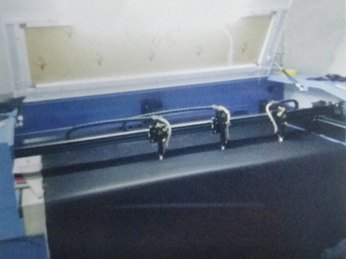 CO2四头激光切割机