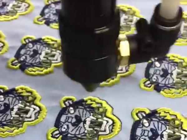 商标专用高精切割机